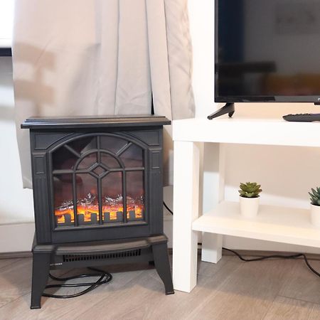 Cosy Studio With Kitchenette And Private Bathroom - 15Mins To Central London! Exterior photo