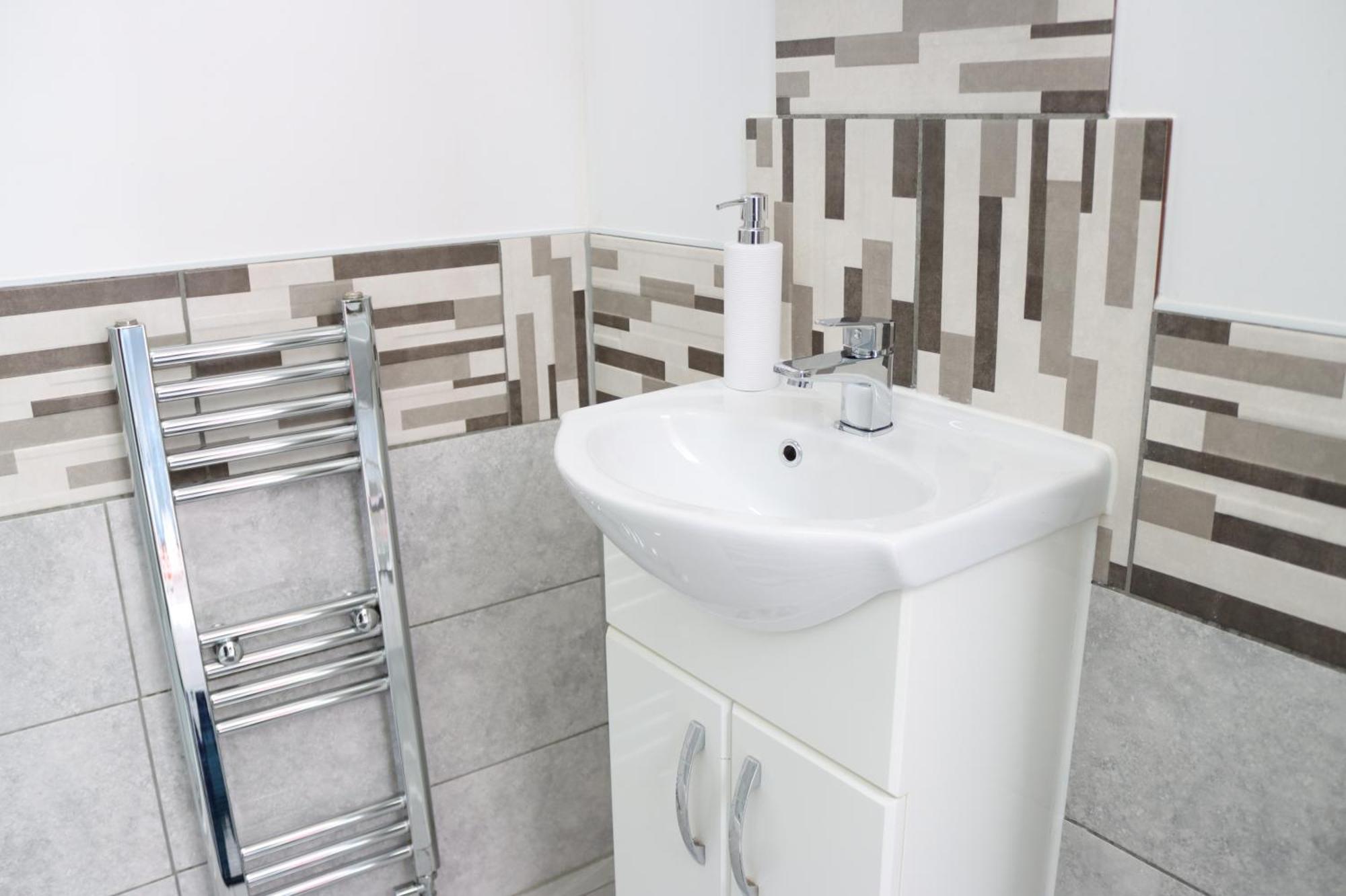 Cosy Studio With Kitchenette And Private Bathroom - 15Mins To Central London! Exterior photo